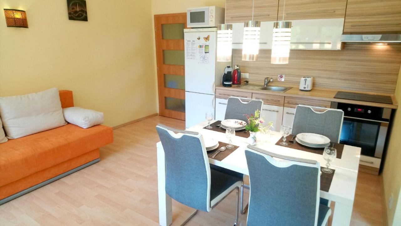 Lovely Apartment, Garden, Parking, Wifi, Netflix ปราก ภายนอก รูปภาพ